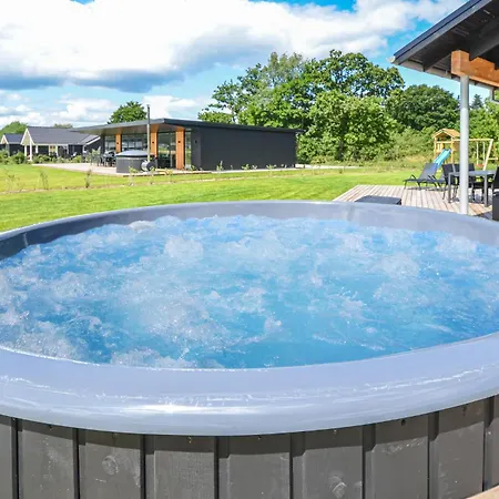 Feriehus Luxurious Home In Glesborg With Wifi *