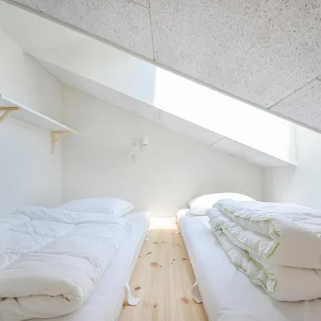 Feriehus Luxurious Home In Glesborg With Wifi
