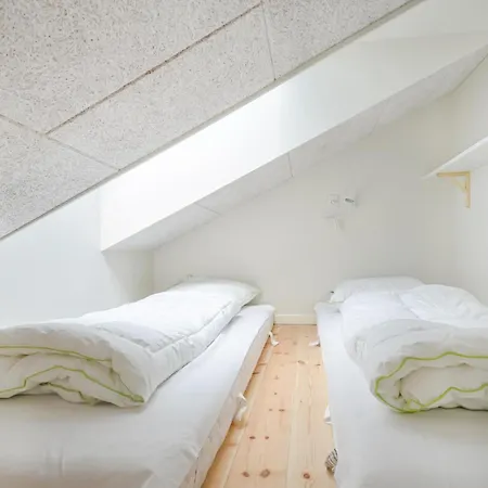 7 Bedroom Cozy In Glesborg